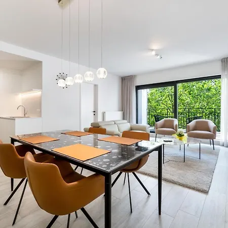 Zonnig Luxueuze La Coronne Apartment