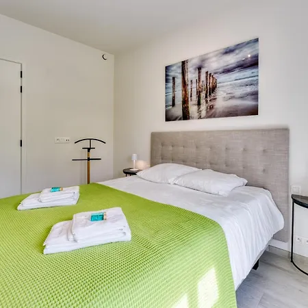 Zonnig Luxueuze La Coronne Knokke-Heist